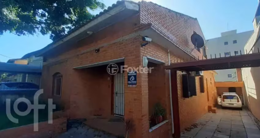 Casa com 3 quartos à venda na Rua Fonseca Guimarães, 72, Medianeira, Porto Alegre