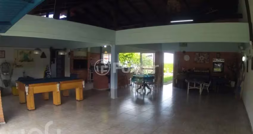 Casa com 3 quartos à venda na Rua Fortunato Della Casa, 30, Espírito Santo, Porto Alegre