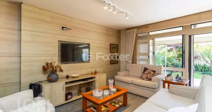 Casa com 4 quartos à venda na Rua Plácido de Castro, 330, Azenha, Porto Alegre