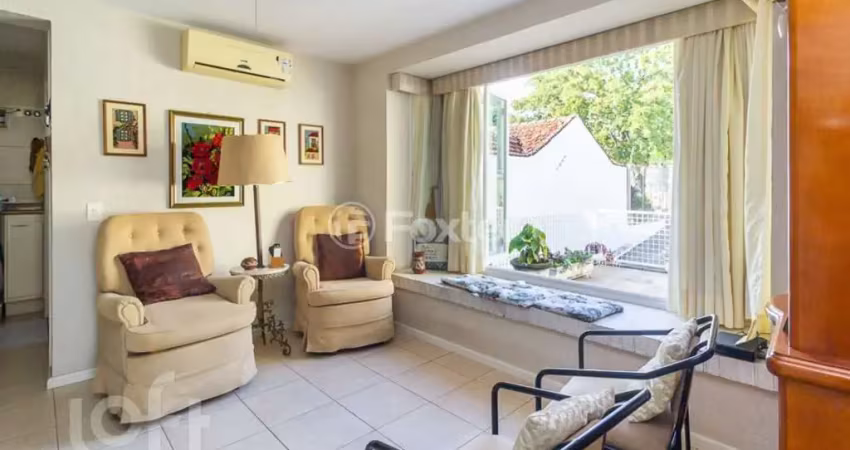 Casa com 3 quartos à venda na Rua Plácido de Castro, 340, Azenha, Porto Alegre