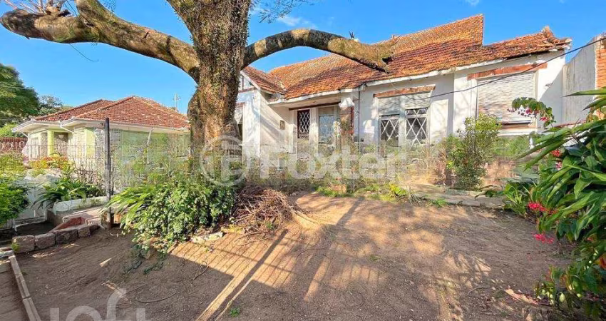 Casa com 3 quartos à venda na Rua Comendador Antônio Fontoura, 213, Cascata, Porto Alegre