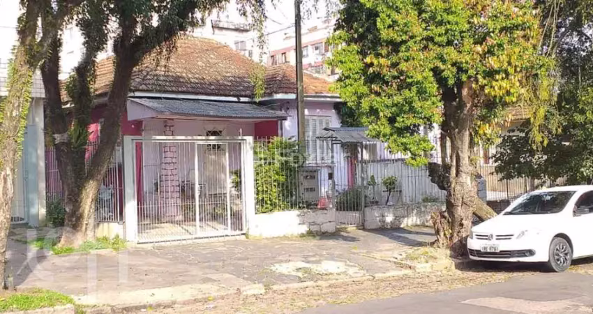 Casa com 2 quartos à venda na Rua Chile, 729, Jardim Botânico, Porto Alegre