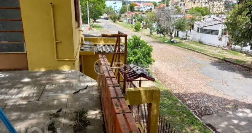Casa com 3 quartos à venda na Avenida Outeiro, 66, Coronel Aparício Borges, Porto Alegre