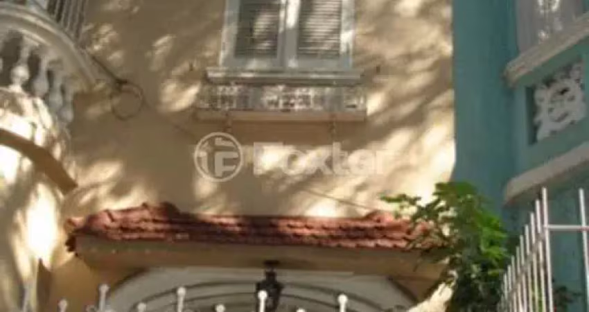 Casa com 4 quartos à venda na Rua Miguel Tostes, 263, Rio Branco, Porto Alegre