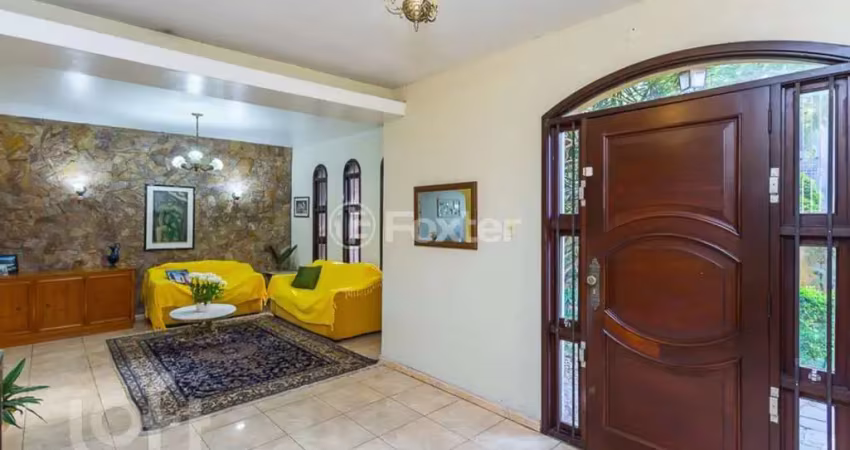 Casa com 4 quartos à venda na Avenida Capivari, 165, Cristal, Porto Alegre