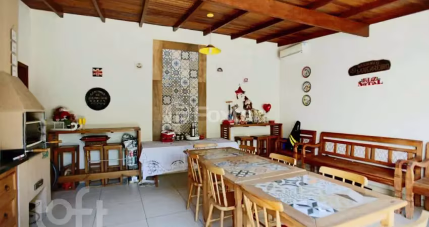 Casa com 5 quartos à venda na Rua Doutor João Simplício Alves de Carvalho, 262, Vila Ipiranga, Porto Alegre