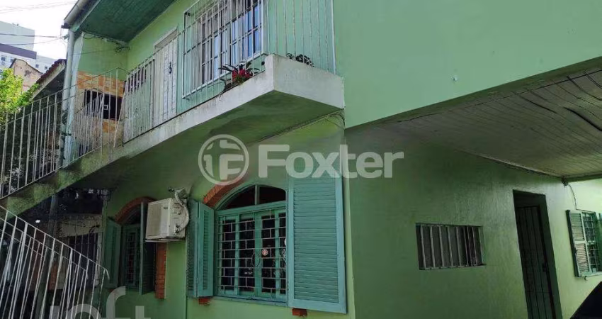 Casa com 6 quartos à venda na Avenida Montenegro, 215, Petrópolis, Porto Alegre