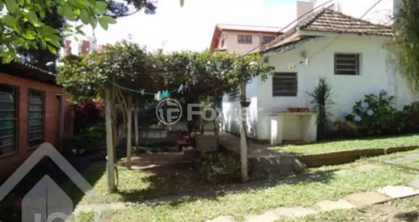 Casa com 3 quartos à venda na Rua Comendador Antônio Fontoura, 180, Cascata, Porto Alegre