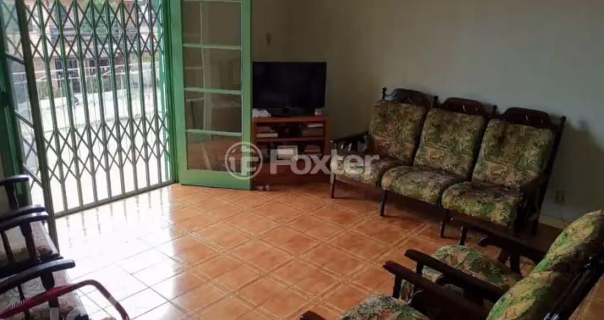 Casa com 2 quartos à venda na Rua Padre João Batista Reus, 3081, Camaquã, Porto Alegre