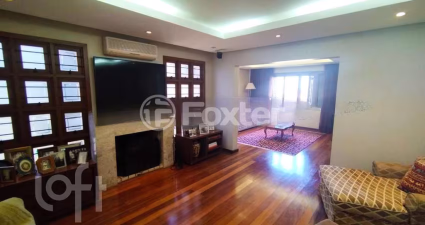 Casa com 5 quartos à venda na Rua Finlândia, 897, Petrópolis, Novo Hamburgo