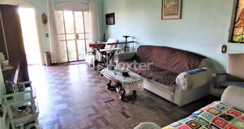 Casa com 4 quartos à venda na Avenida Silva Paes, 1715, Medianeira, Porto Alegre