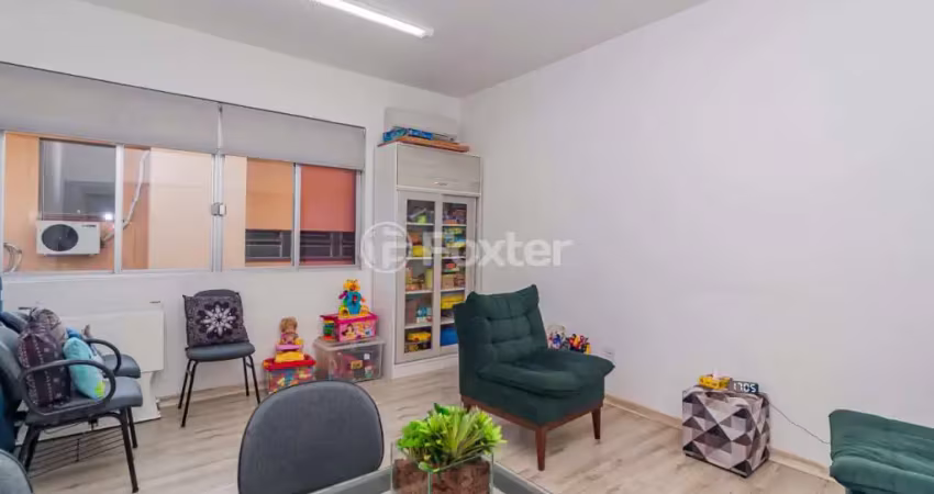 Sala comercial com 1 sala à venda na Avenida Assis Brasil, 2474, Passo da Areia, Porto Alegre