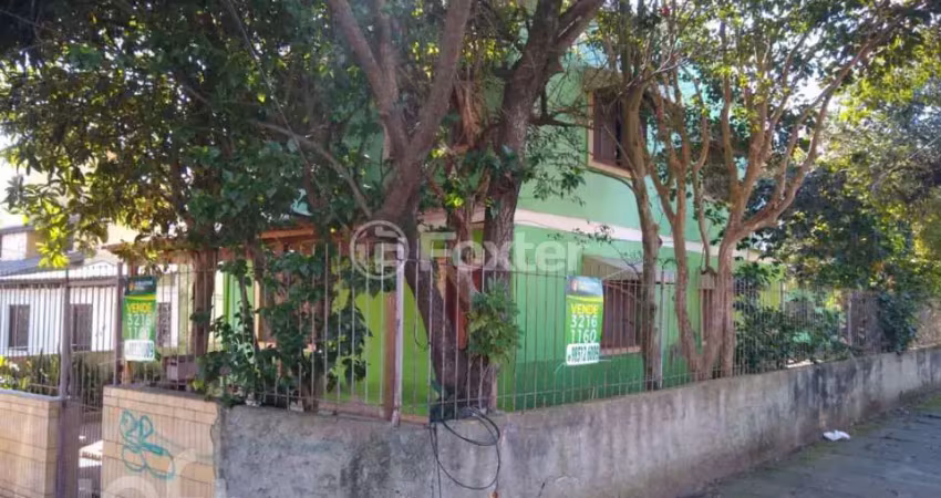 Casa com 4 quartos à venda na Rua João Mora, 390, Camaquã, Porto Alegre
