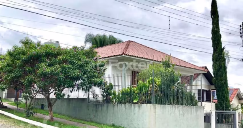 Casa com 3 quartos à venda na Rua Paquetá, 271, Ouro Branco, Novo Hamburgo