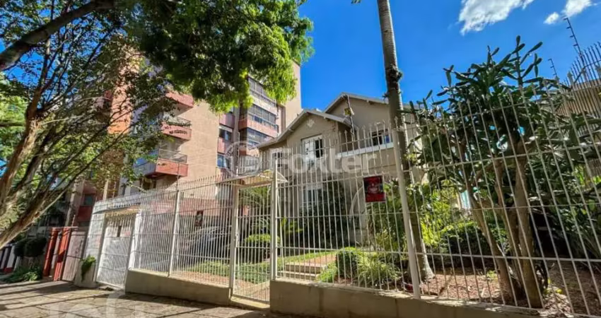 Casa com 4 quartos à venda na Rua Dário Pederneiras, 349, Petrópolis, Porto Alegre