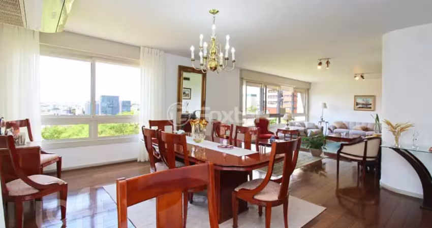 Apartamento com 3 quartos à venda na Avenida Coronel Lucas de Oliveira, 415, Bela Vista, Porto Alegre