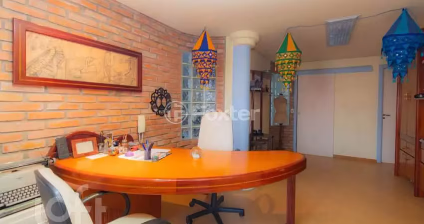 Casa com 3 quartos à venda na Rua Araponga, 306, Chácara das Pedras, Porto Alegre