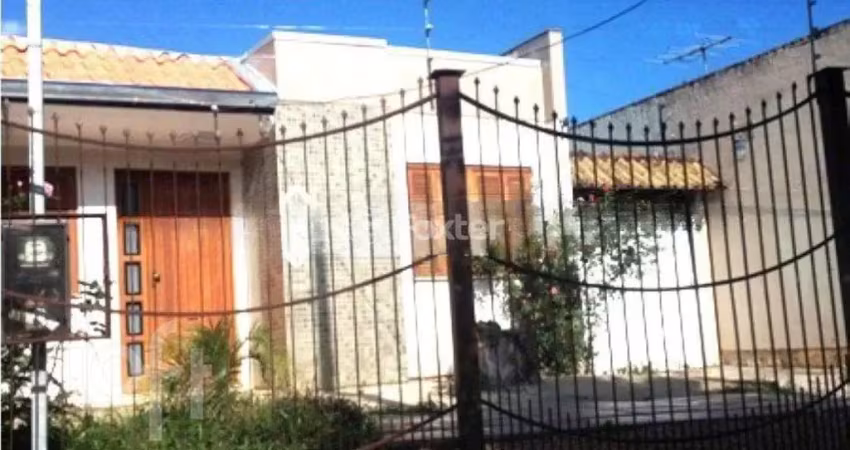 Casa com 1 quarto à venda na Rua Marcelino Ramos, 28, Nonoai, Porto Alegre