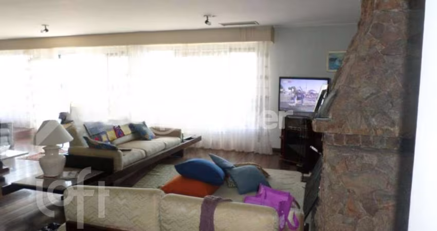 Casa com 4 quartos à venda na Rua Caeté, 1047, Vila Assunção, Porto Alegre