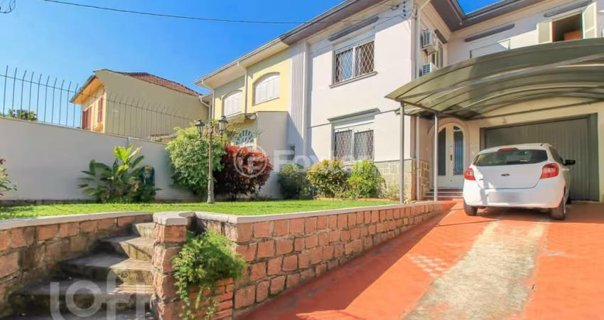 Casa com 3 quartos à venda na Rua Veador Porto, 251, Santana, Porto Alegre