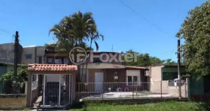 Casa com 3 quartos à venda na Avenida Francisco Talaia de Moura, 445, Rubem Berta, Porto Alegre