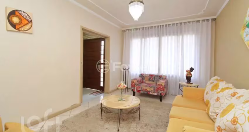 Casa com 3 quartos à venda na Avenida João Wallig, 119, Passo da Areia, Porto Alegre
