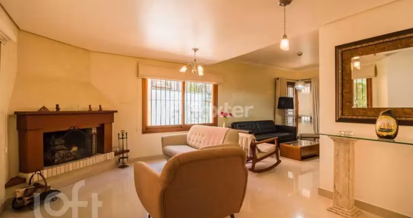Casa com 3 quartos à venda na Rua Torre de Pedra, 72, Espírito Santo, Porto Alegre