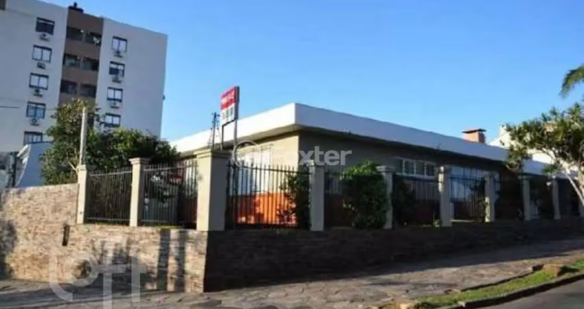 Casa com 3 quartos à venda na Rua Fernando Abbott, 585, Cristo Redentor, Porto Alegre