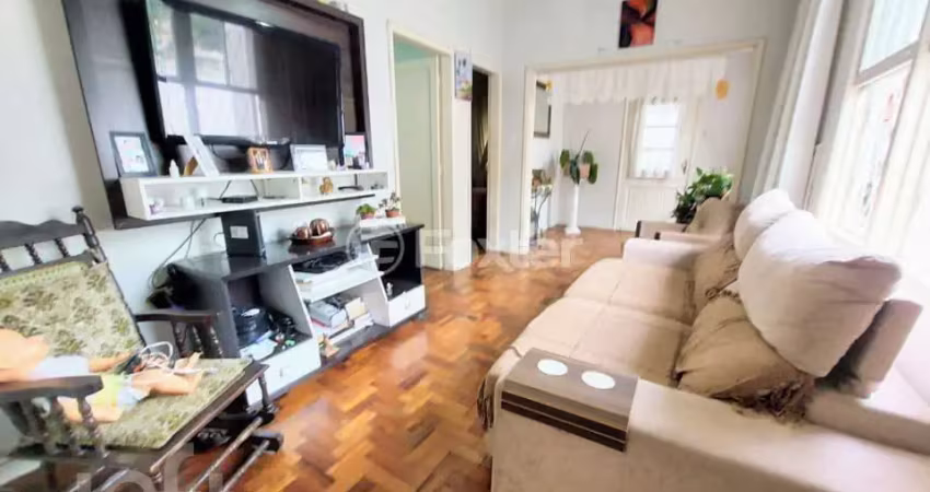 Casa com 3 quartos à venda na Rua Sebastião Wolf, 181, Nonoai, Porto Alegre