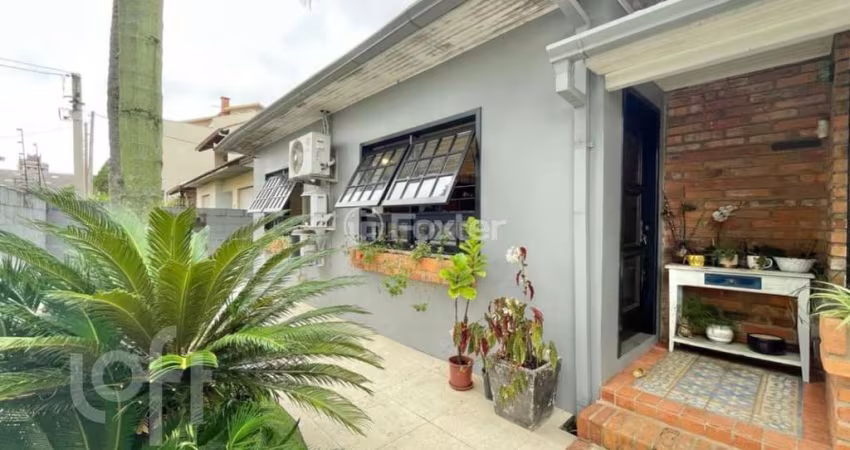 Casa com 2 quartos à venda na Rua Araribóia, 347, Rio Branco, Novo Hamburgo