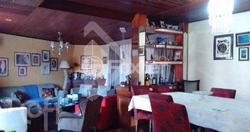 Casa com 4 quartos à venda na Avenida Benno Mentz, 897, Vila Ipiranga, Porto Alegre