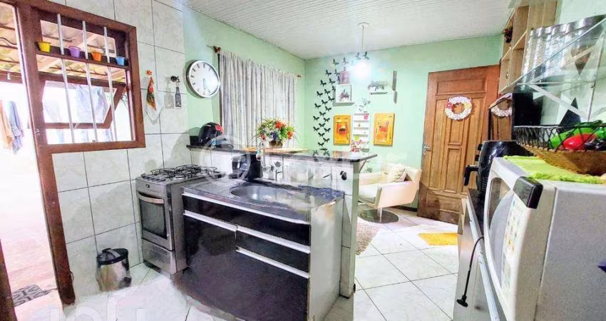 Casa com 2 quartos à venda na Rua Antônio Ribeiro Messias, 59, Hípica, Porto Alegre