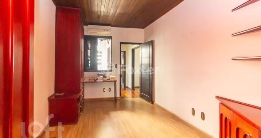 Casa com 4 quartos à venda na Rua Valparaíso, 993, Jardim Botânico, Porto Alegre