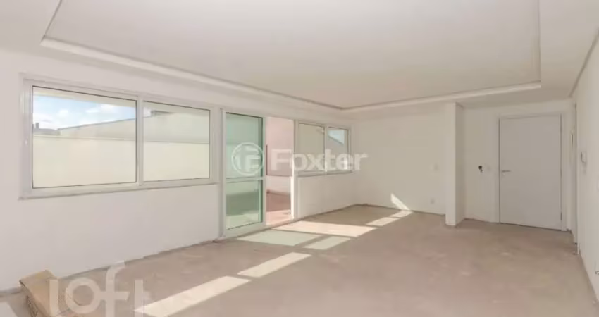 Apartamento com 3 quartos à venda na Rua Roque Calage, 459, Passo da Areia, Porto Alegre