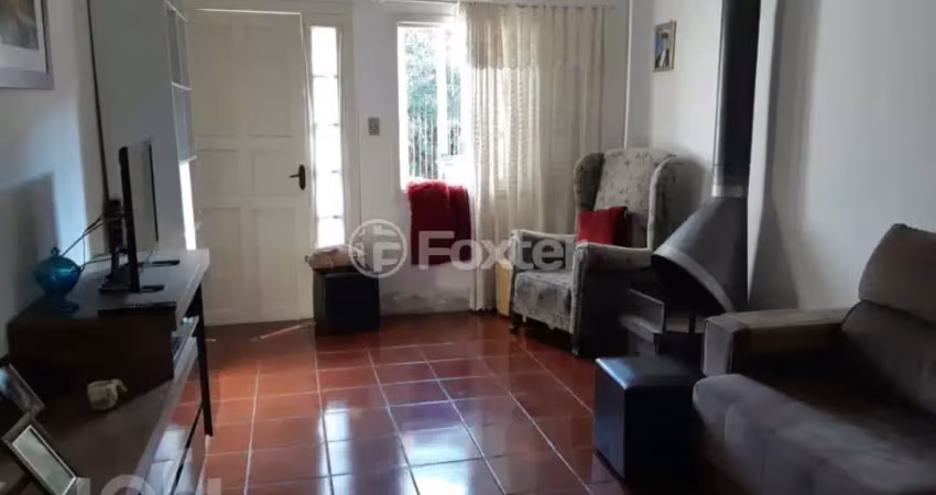Casa com 2 quartos à venda na Avenida Frei Henrique de Coimbra, 185, Vila Ipiranga, Porto Alegre