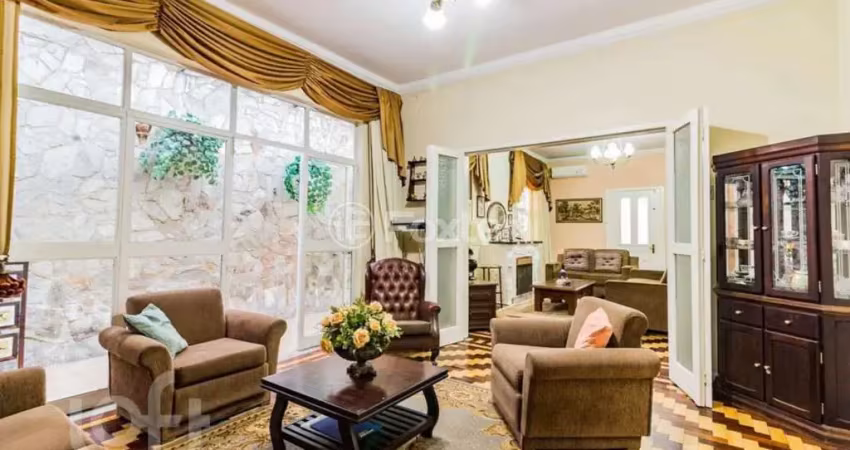 Casa com 3 quartos à venda na Avenida Iguassu, 510, Petrópolis, Porto Alegre