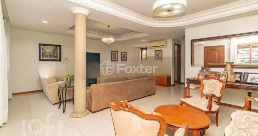 Casa com 5 quartos à venda na Avenida dos Prazeres, 716, Vila Jardim, Porto Alegre