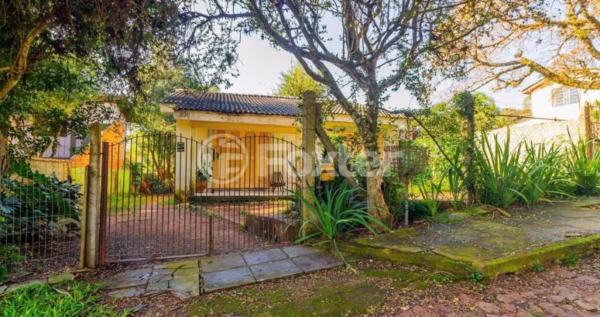 Casa com 4 quartos à venda na Rua Hygino Russi Lima, 290, Ponta Grossa, Porto Alegre