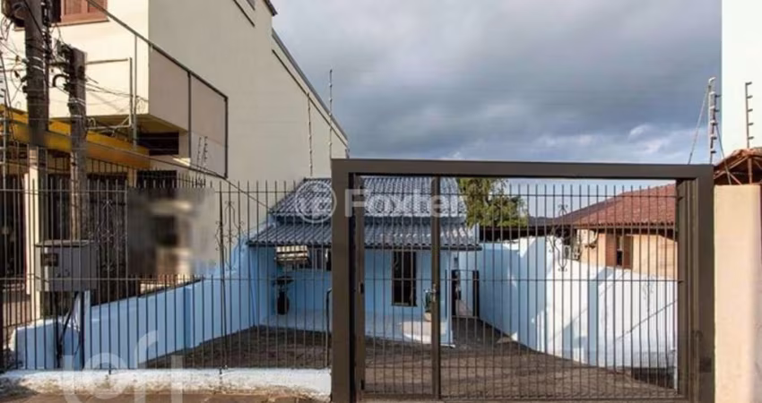 Casa com 3 quartos à venda na Avenida Eduardo Prado, 108, Cavalhada, Porto Alegre