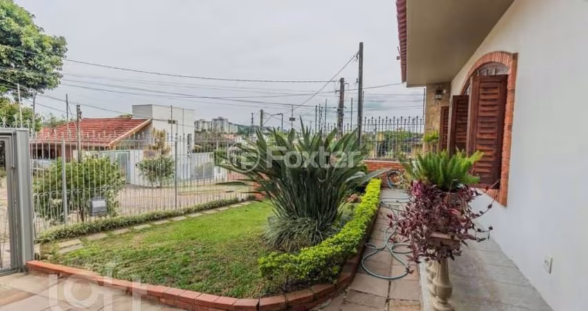 Casa com 3 quartos à venda na Rua Esteio, 221, Cavalhada, Porto Alegre