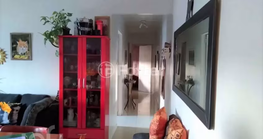 Apartamento com 3 quartos à venda na Rua Professor João de Souza Ribeiro, 995, Humaitá, Porto Alegre