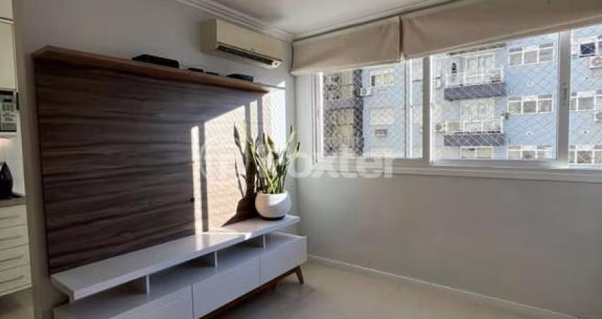 Apartamento com 2 quartos à venda na Rua Roque Calage, 850, Passo da Areia, Porto Alegre