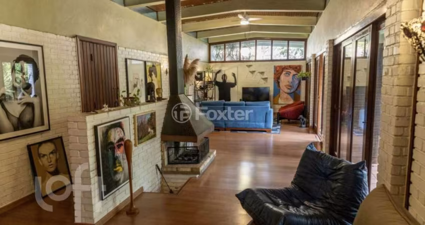 Casa com 5 quartos à venda na Rua Capão da Canoa, 354, Ipanema, Porto Alegre