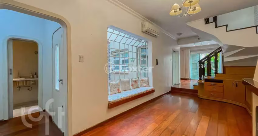 Casa com 3 quartos à venda na Rua Miguel Tostes, 706, Rio Branco, Porto Alegre