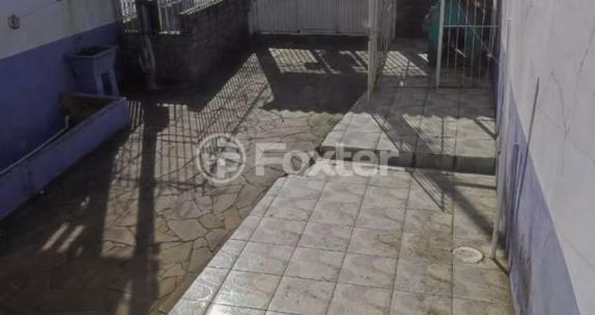 Casa com 3 quartos à venda na Avenida Dez de Maio, 494, Passo das Pedras, Porto Alegre
