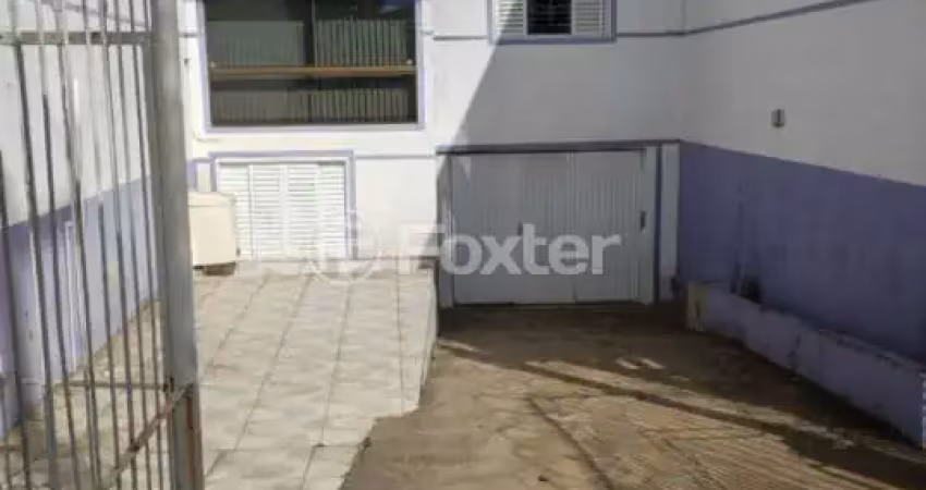 Casa com 3 quartos à venda na Avenida Dez de Maio, 494, Passo das Pedras, Porto Alegre
