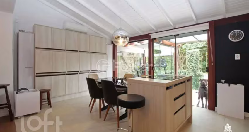 Casa com 3 quartos à venda na Rua Manoel Lopes Meirelles, 287, Jardim Itu Sabará, Porto Alegre