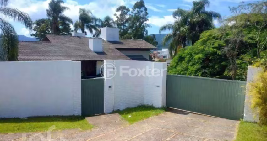 Casa com 6 quartos à venda na Rua Júlio D'Acia Barreto, 445, Carvoeira, Florianópolis