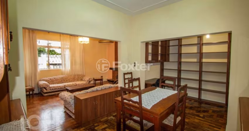 Casa com 3 quartos à venda na Rua Artigas, 214, Petrópolis, Porto Alegre