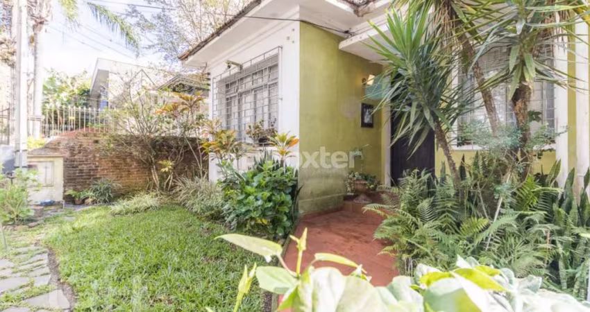 Casa com 3 quartos à venda na Rua Saica, 192, Petrópolis, Porto Alegre